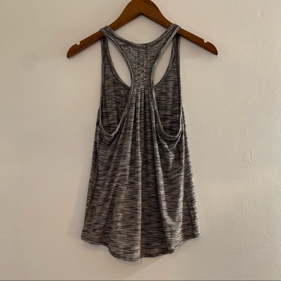 Lululemon Yogi Everyday Tank in 4 Color Space Dye White Black - Picture 5 of 7